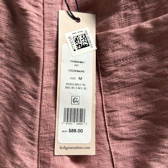 BCBG PANTS. SUPER LIGHTWEIGHT. Inseam 27.5 , 32 waist - Picture 3 of 5